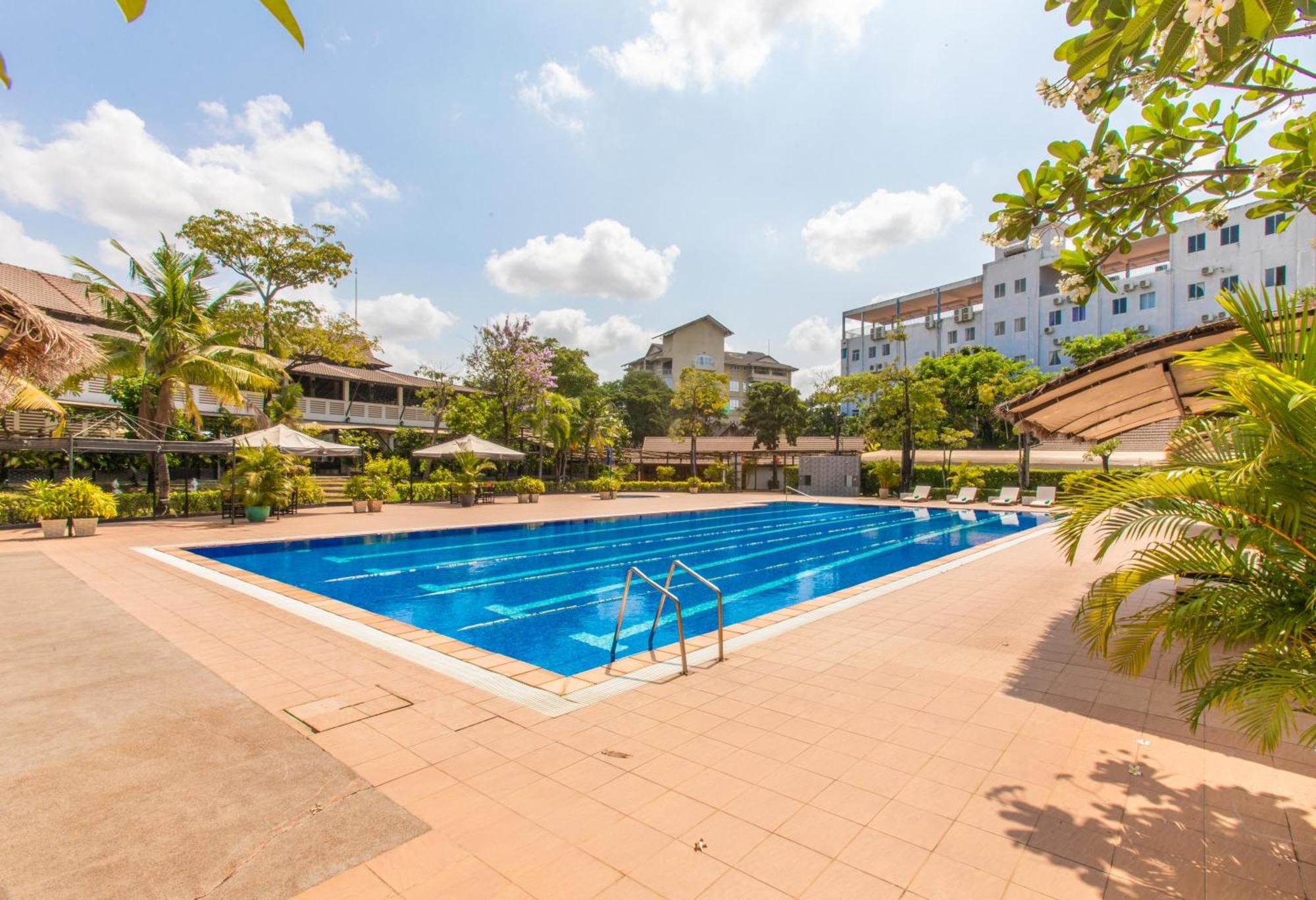 Cambodian Country Club Ξενοδοχείο Πνομ Πενχ Εξωτερικό φωτογραφία
